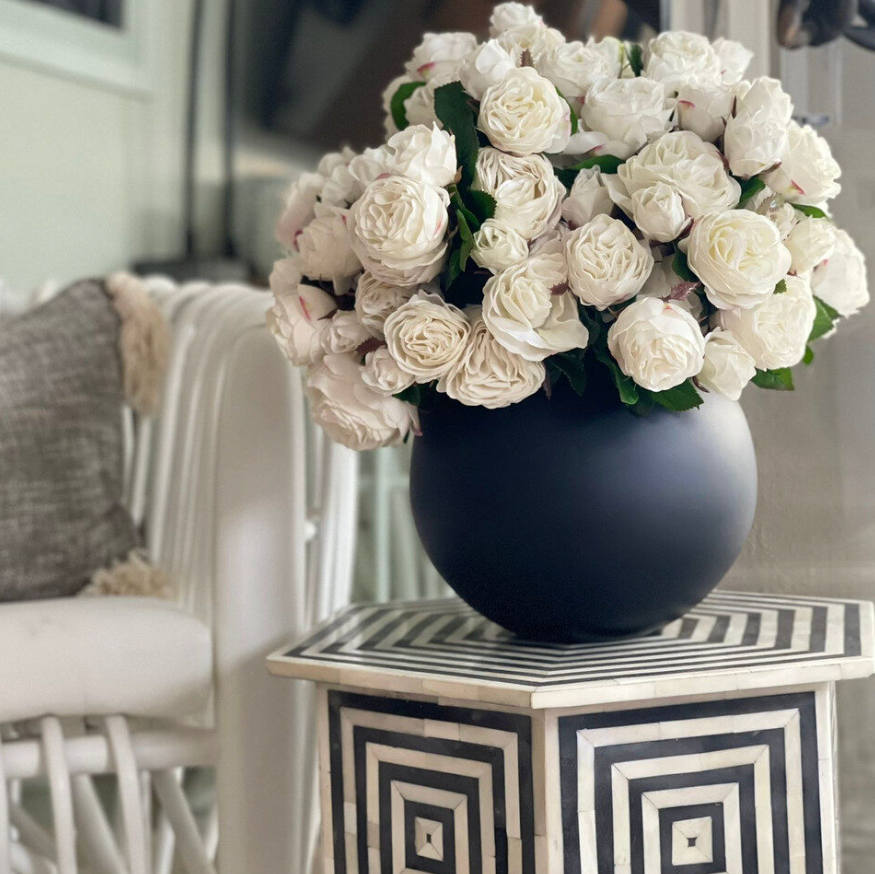 English Roses in Matte Black Fishbowl Vase