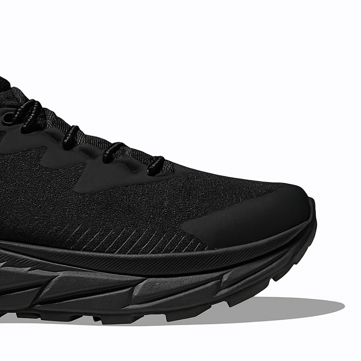 Skyline Triple Black